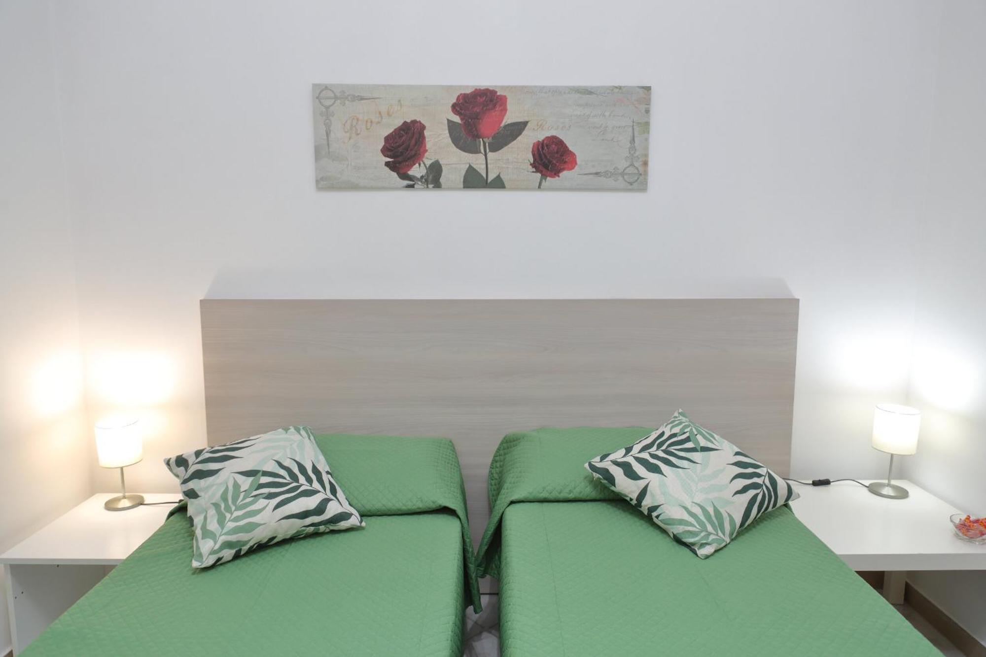 Terrazza Del Cortile - By Vacation Service เชฟาลู ภายนอก รูปภาพ