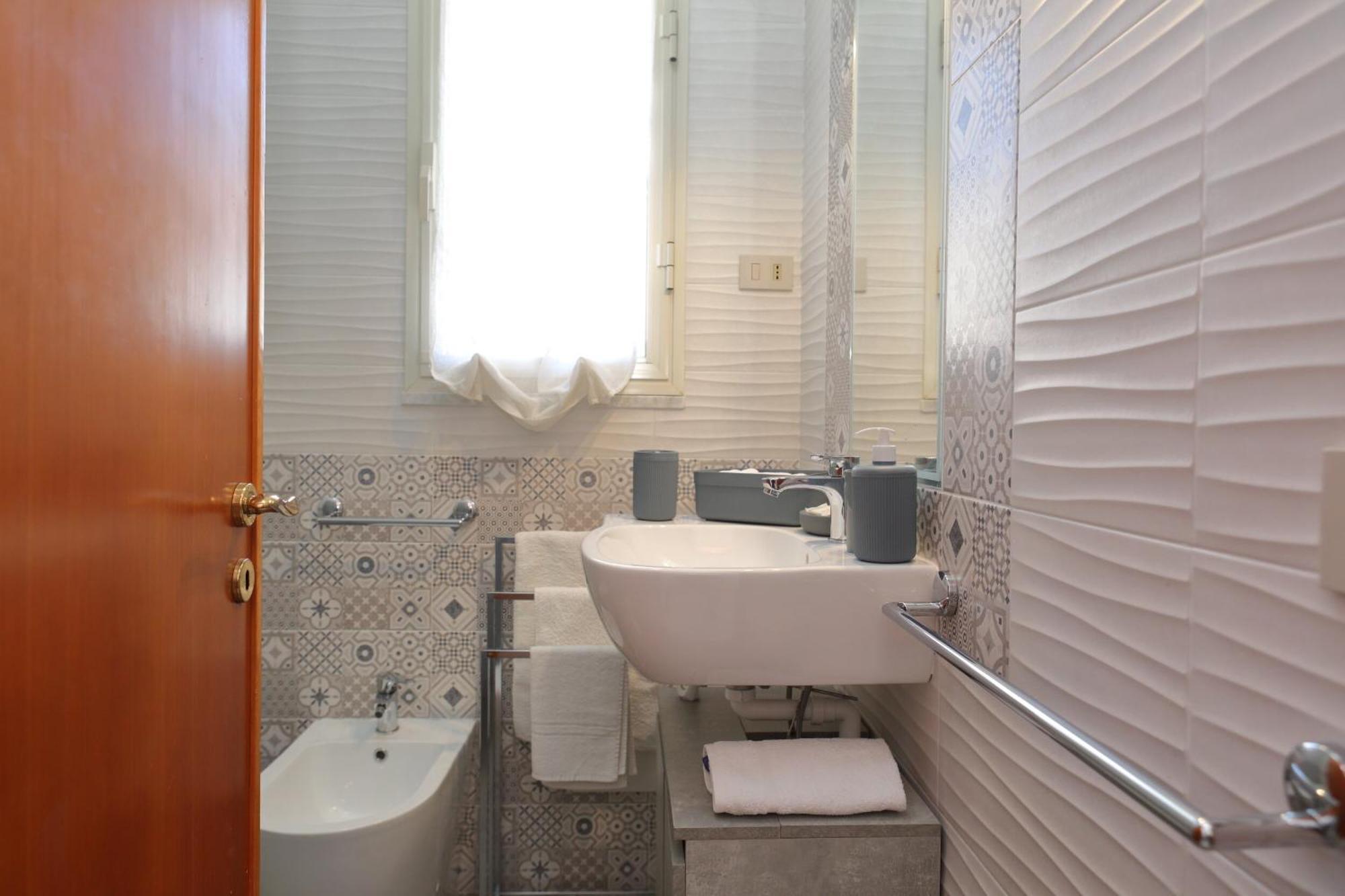 Terrazza Del Cortile - By Vacation Service เชฟาลู ภายนอก รูปภาพ
